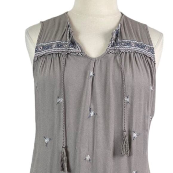 Time and Tru Shift Dress Embroidered Tassel Neck Sleeveless Taupe Women’s XL - Picture 10 of 13